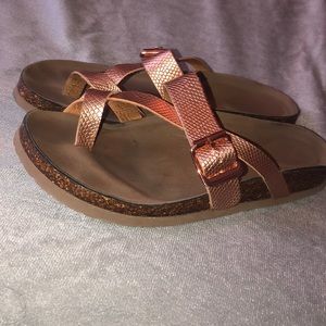 Rose gold Madden girl like-new sandal